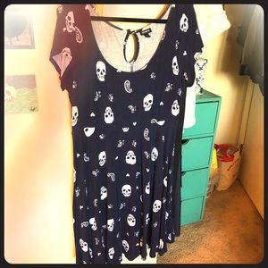 Torrid size 1 navy blue and white Skull dress